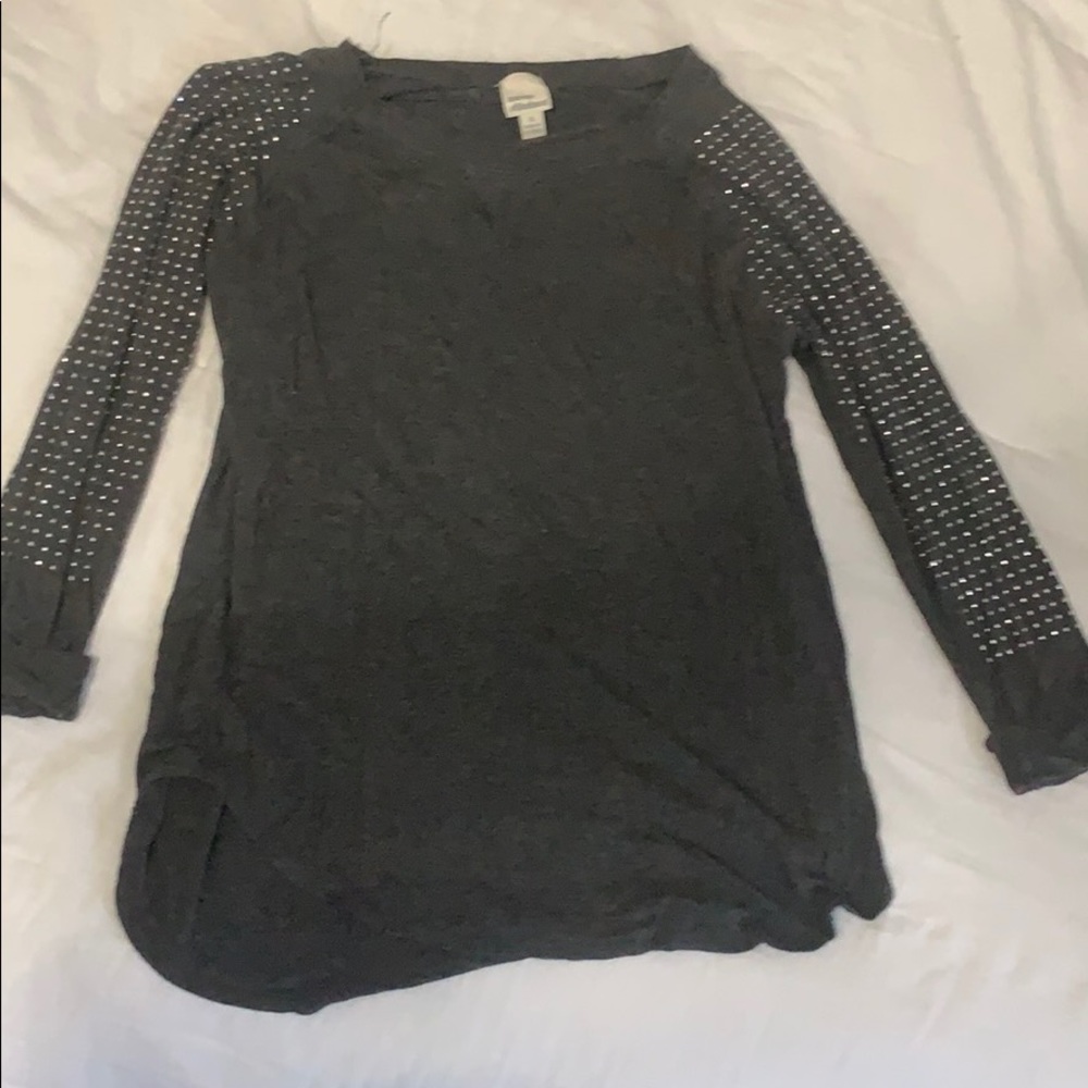 Grey long sleeve